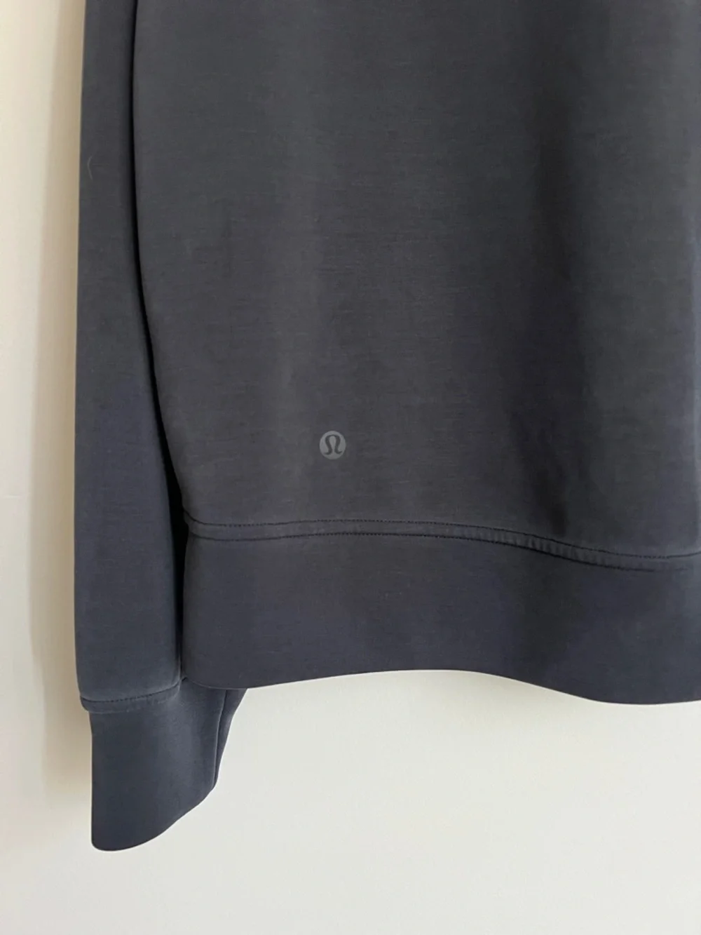 Lululemon Softstreme Black Crewneck Sweatshirt Oversized - Size XS - Picture 4 of 6